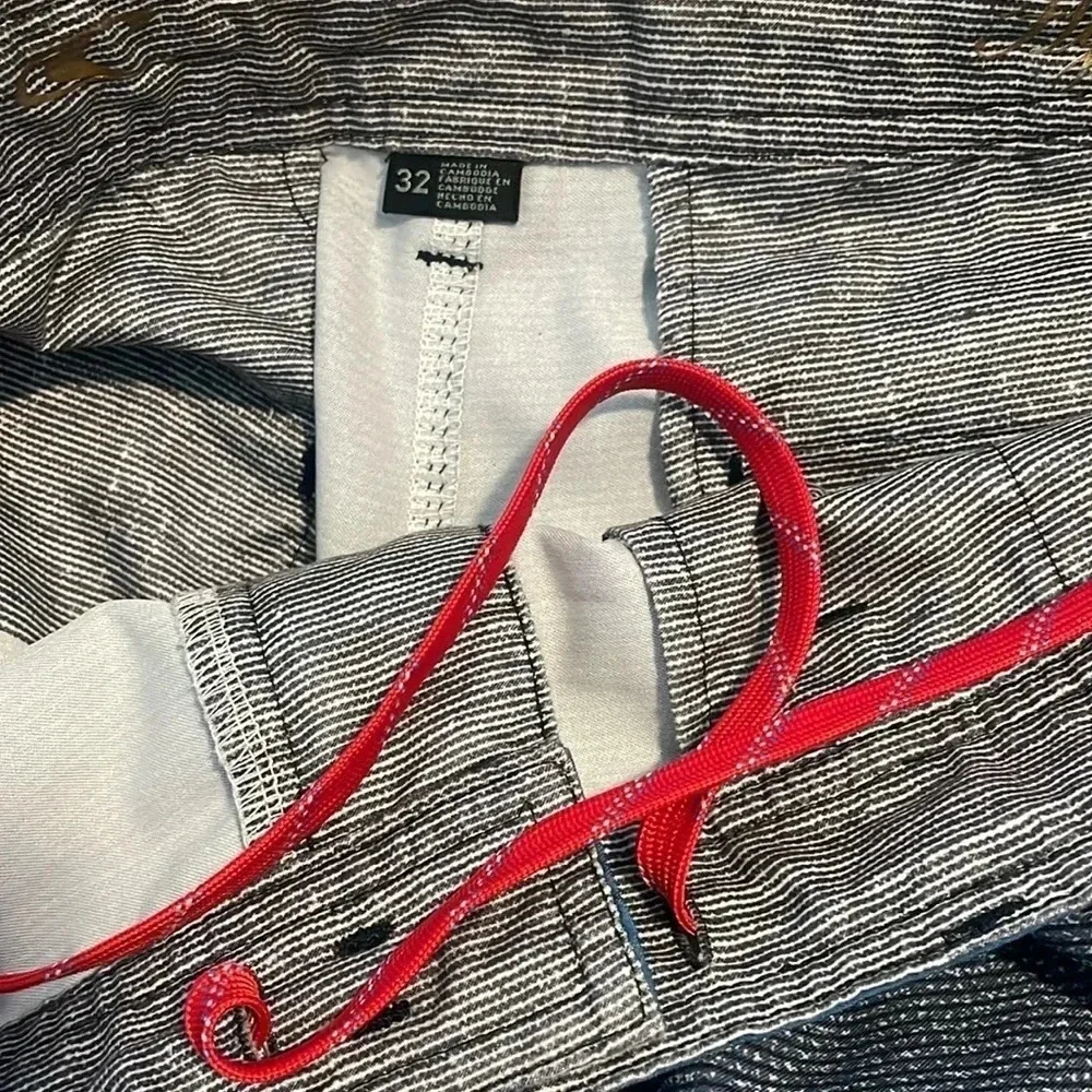 Size 32 O’Neill shorts